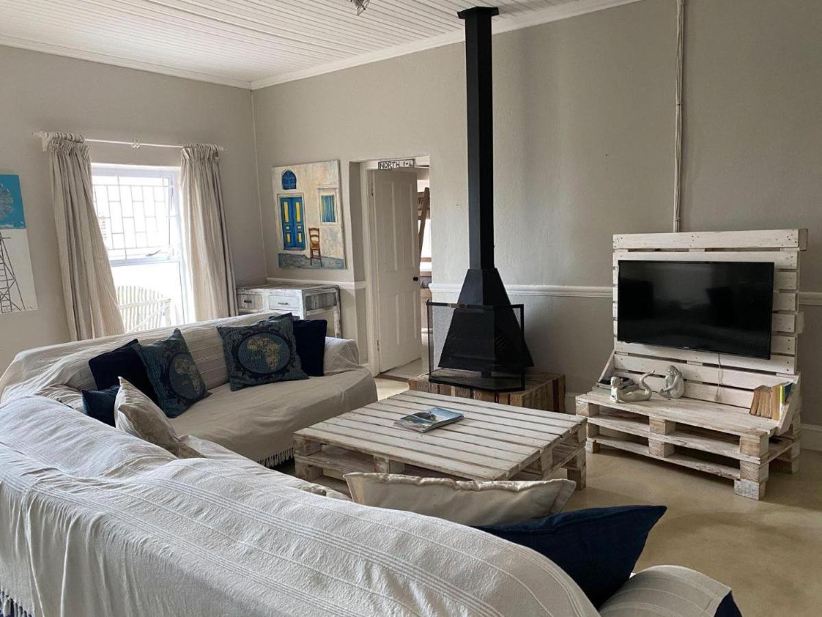 Room In Guest Room - Cozy Crner Kitehouse 兰格班 外观 照片